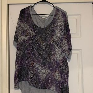 Hi-Lo Short sleeve, multi colored shirt